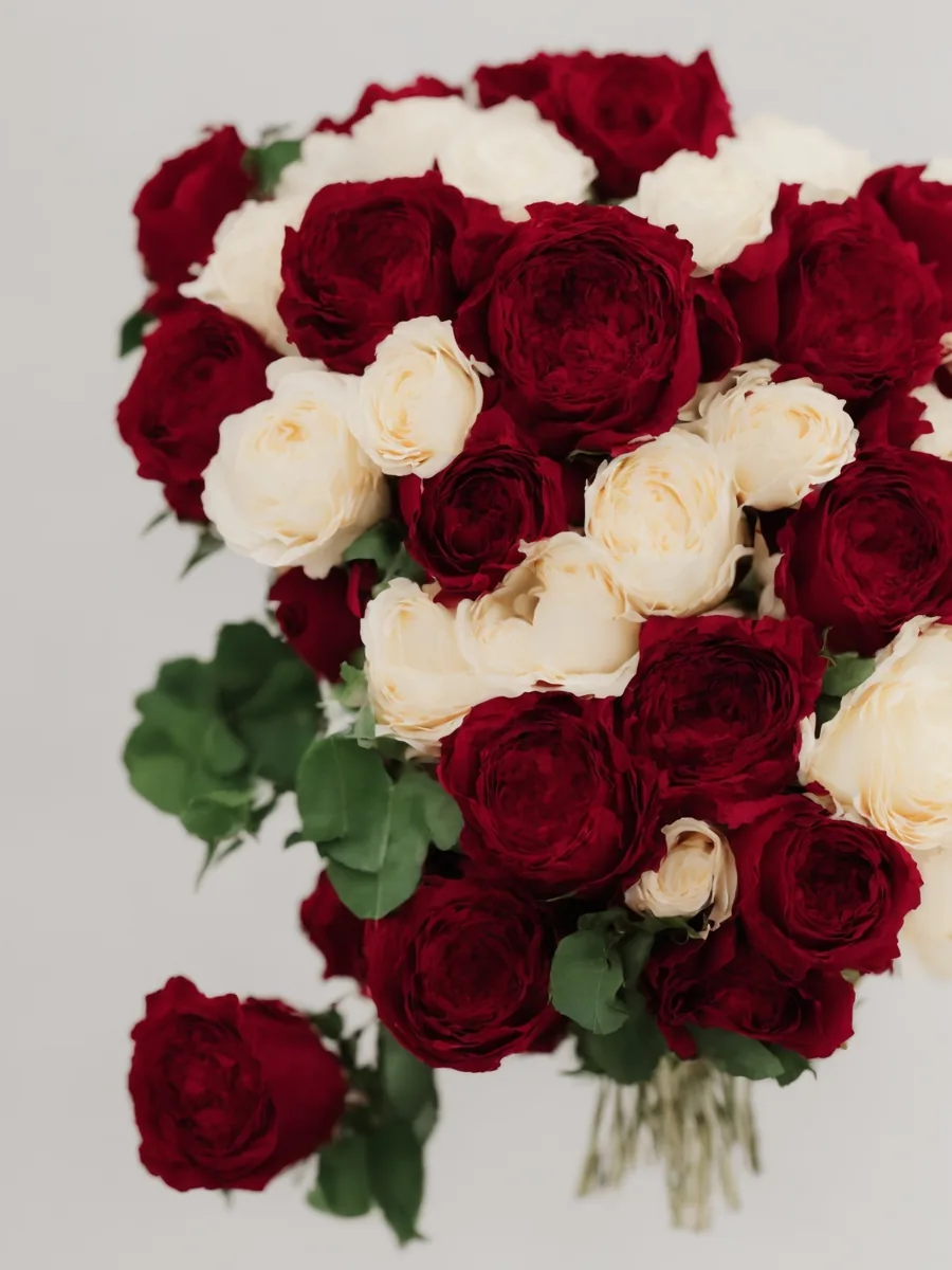 Ramo buchón de rosas rojas Rouge Royale